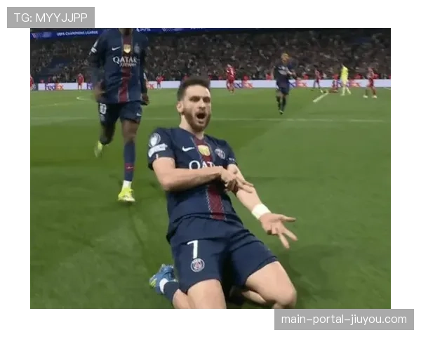 克瓦拉茨赫利亚一条龙破门，巴黎主场2-0战胜利物浦